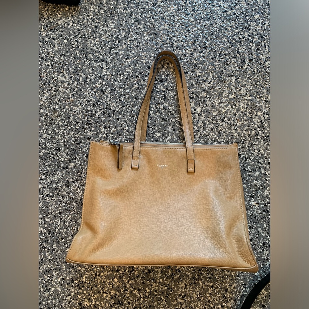 EUC T TAHARI LEATHER SHOULDER BAG